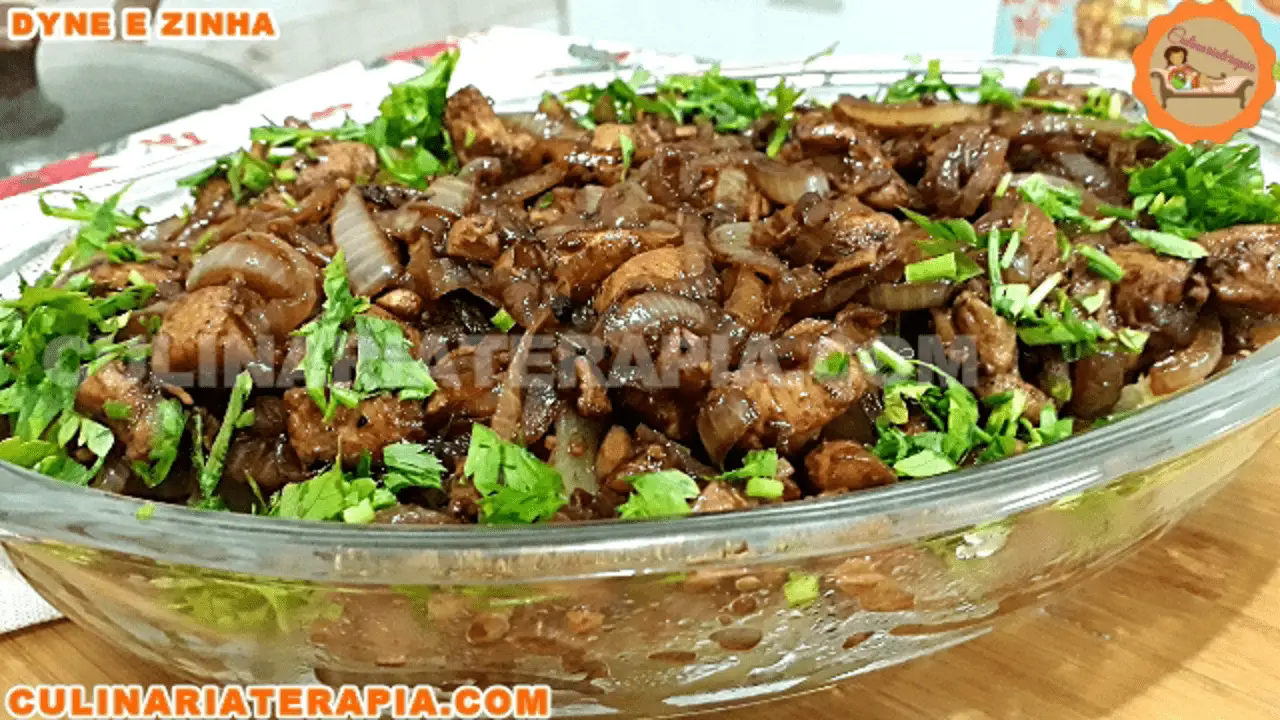 Frango Acebolado com Batata Doce